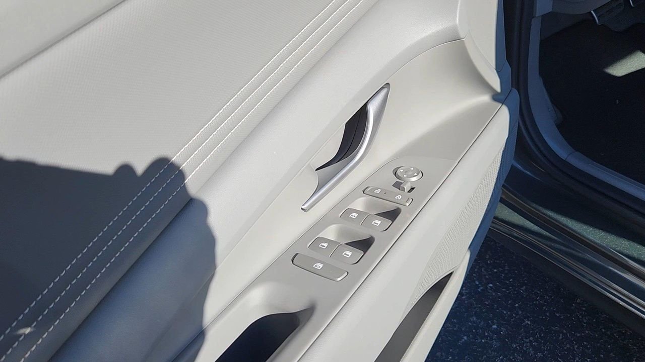 New 2026 Amazon Gray Hyundai SEL Sport image 7
