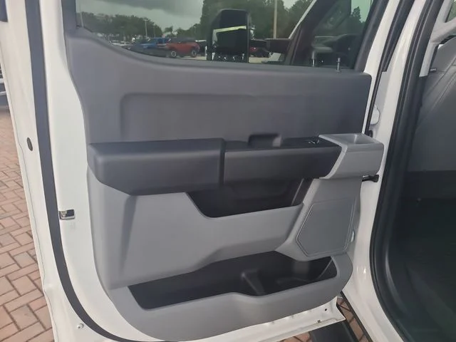 New 2026 Oxford White Ford XL image 12