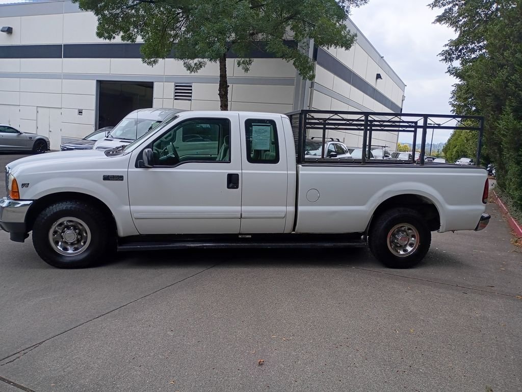 Used 2001 Oxford White Clearcoat Ford XL image 6