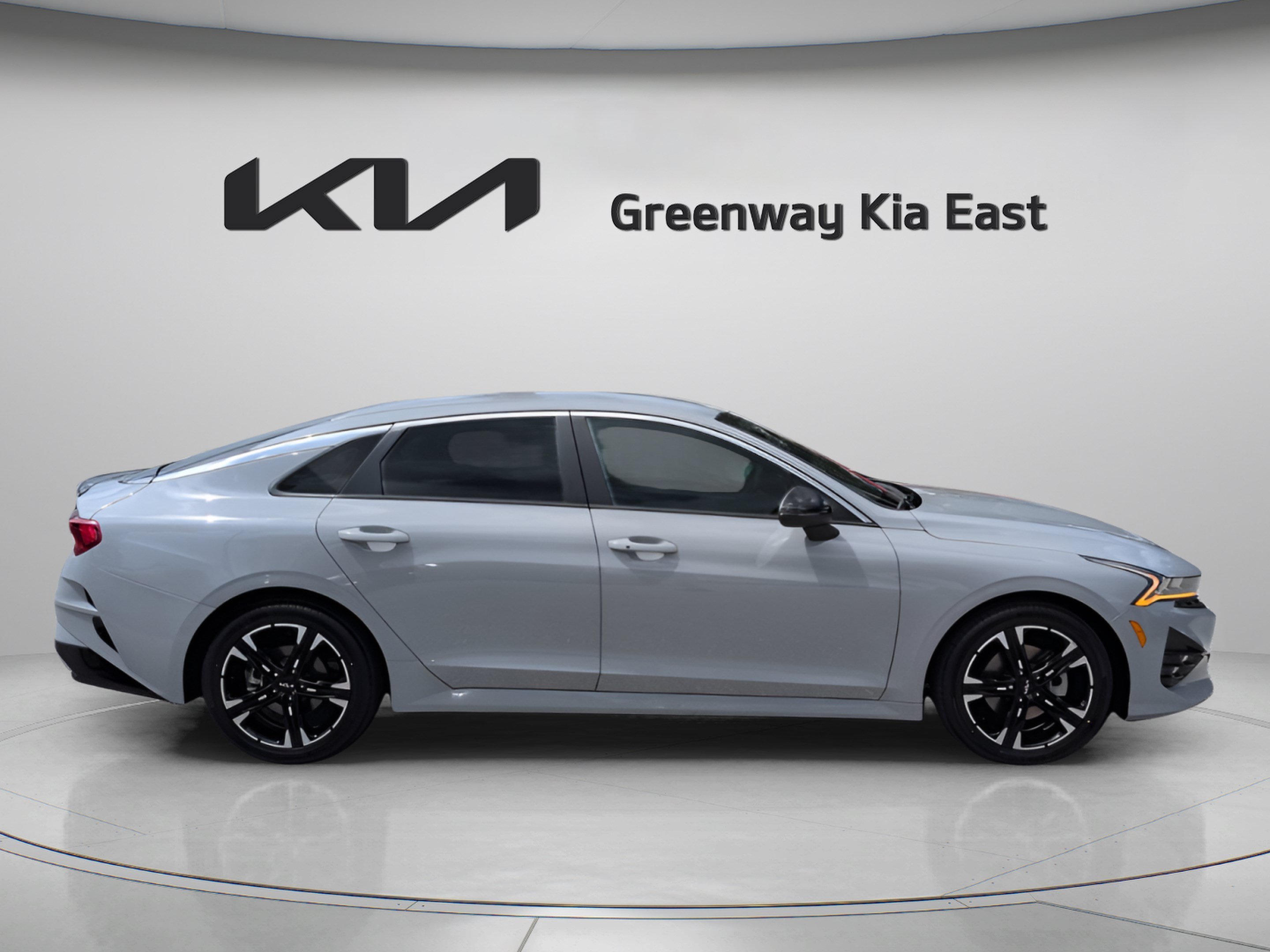Certified Used 2024 Wolf Gray Kia GT-Line image 5