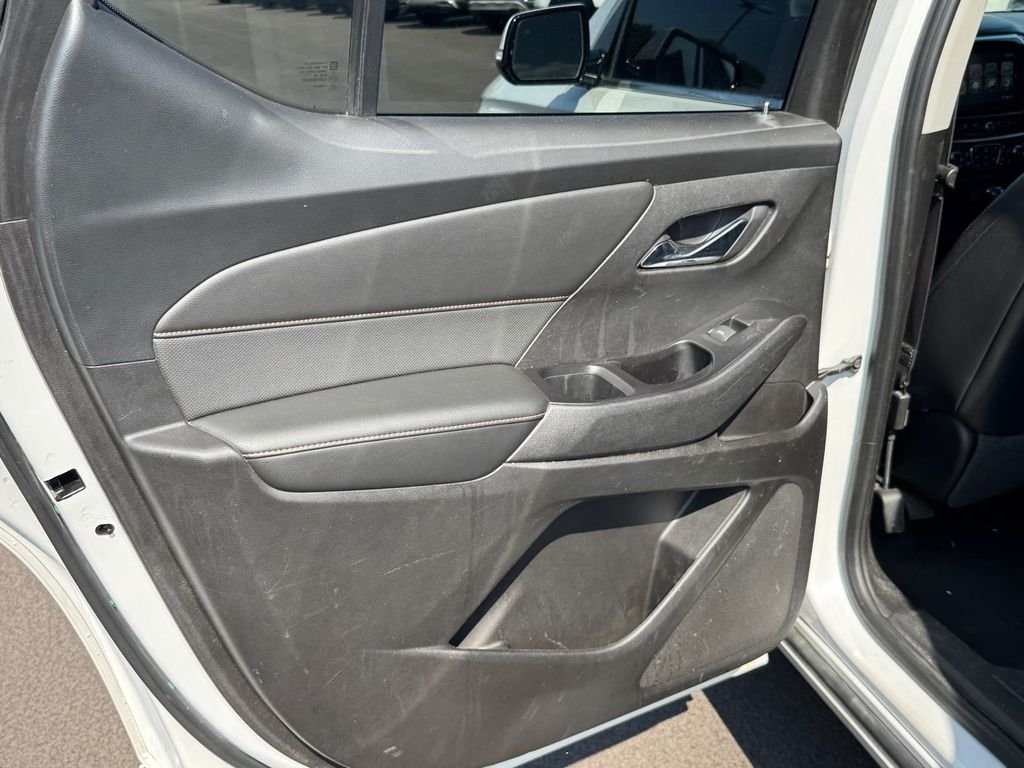 Used 2018 Beige Chevrolet Premier image 14