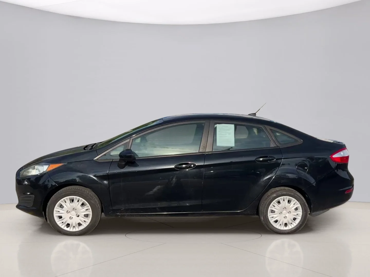 Used 2016 Black Ford S SEDAN image 3