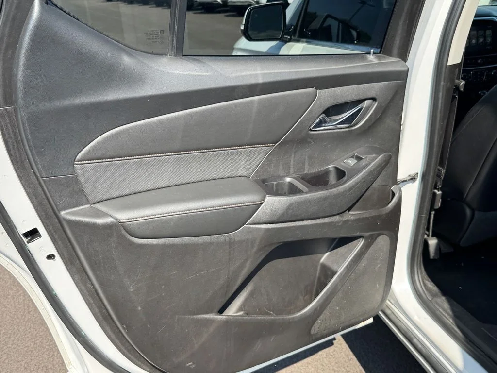 Used 2018 Beige Chevrolet Premier image 14
