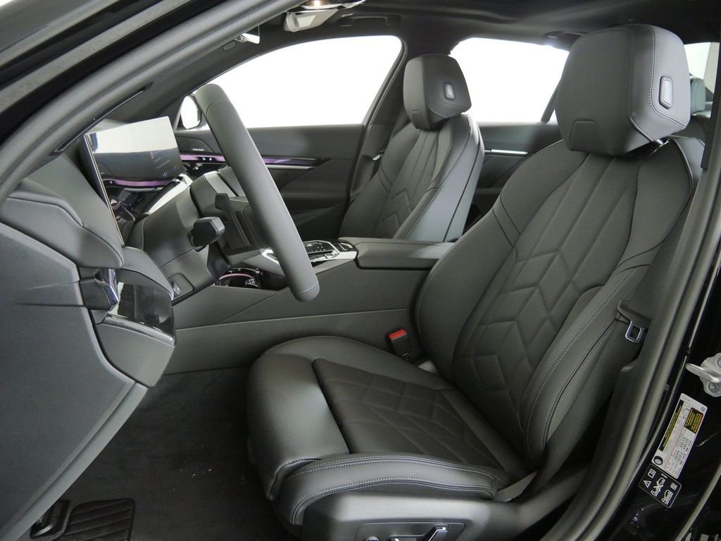 New 2027 Black Sapphire Metallic BMW 530i xDrive image 34