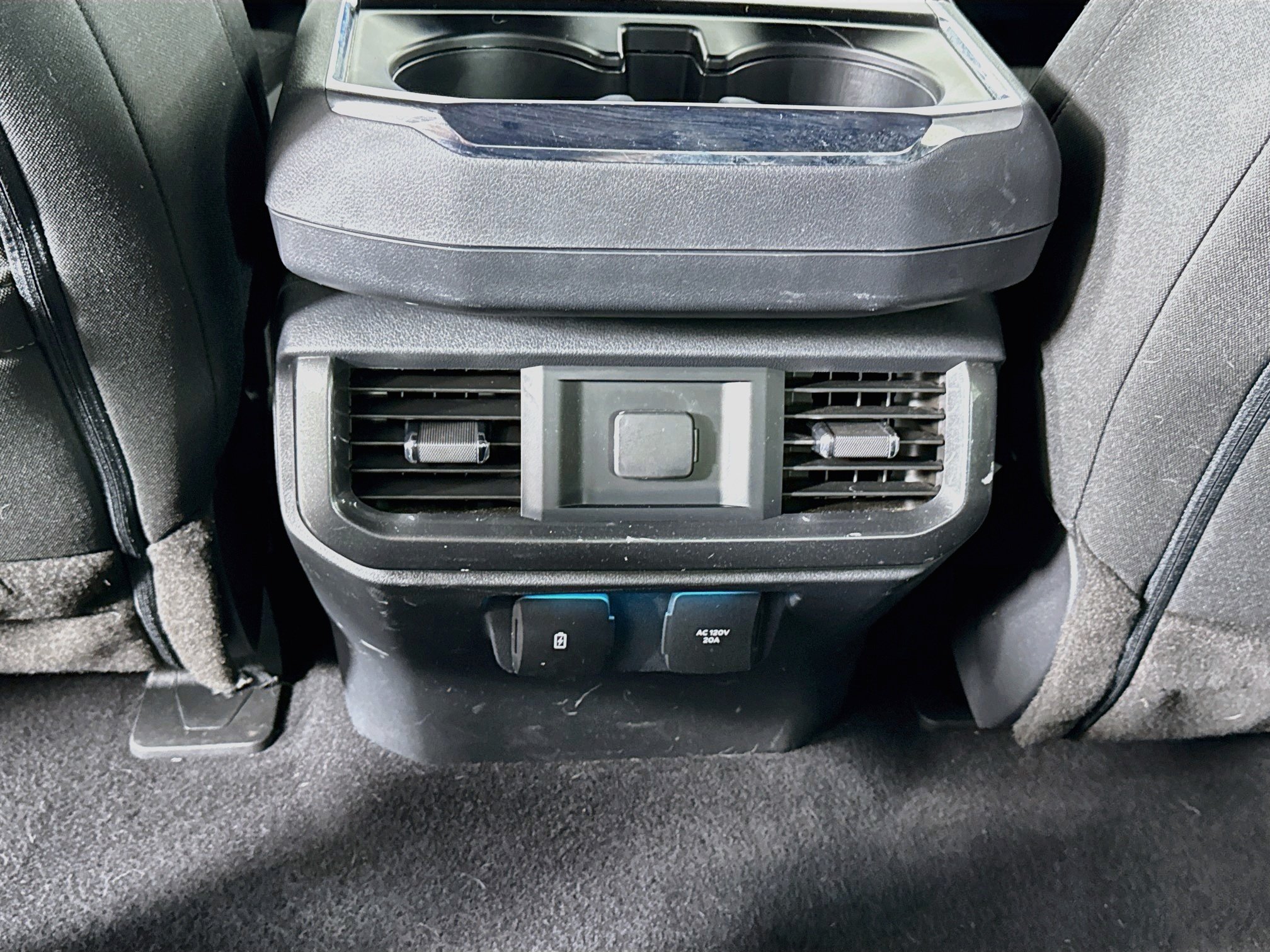 Used 2023 Agate Black Metallic Ford XLT image 25