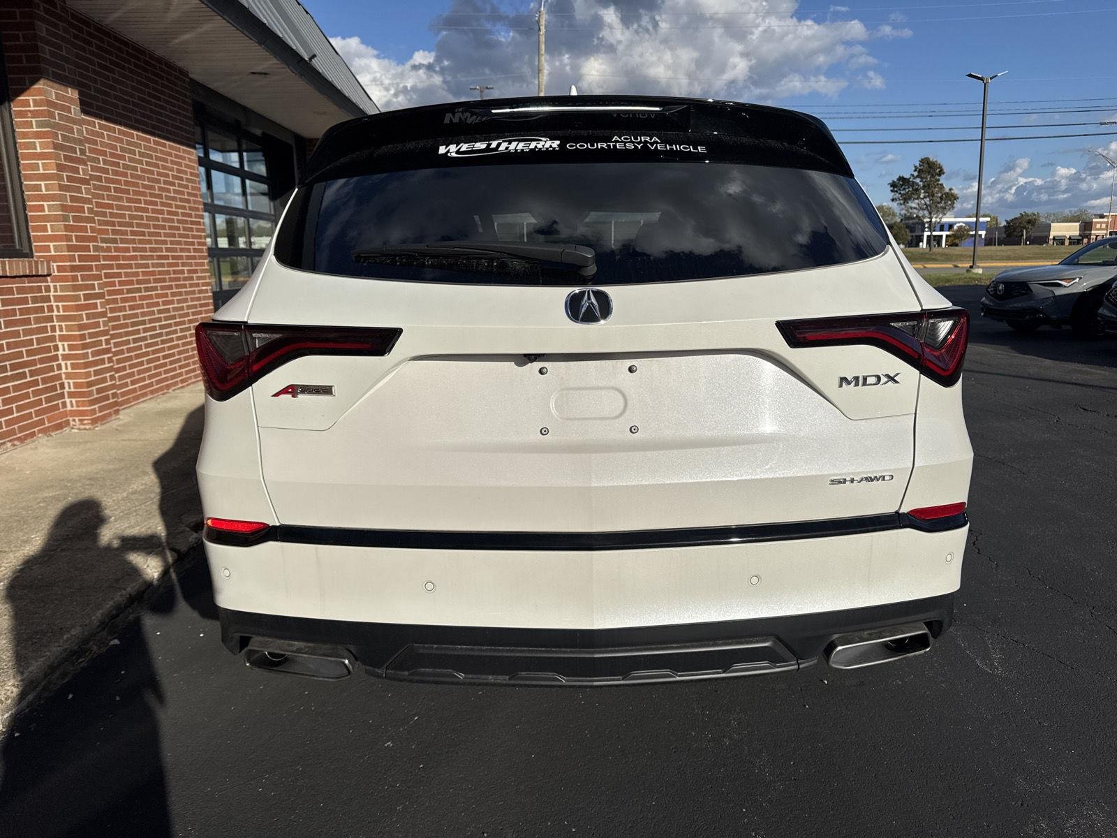 Used 2026 Platinum White Pearl Acura SH-AWD  w/A-SPEC w/Advance image 5