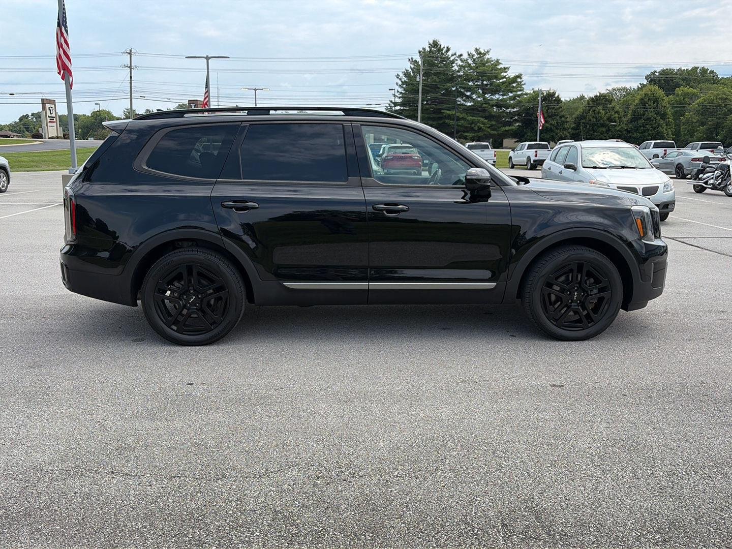 Used 2023 Black Kia SX X-Line image 5