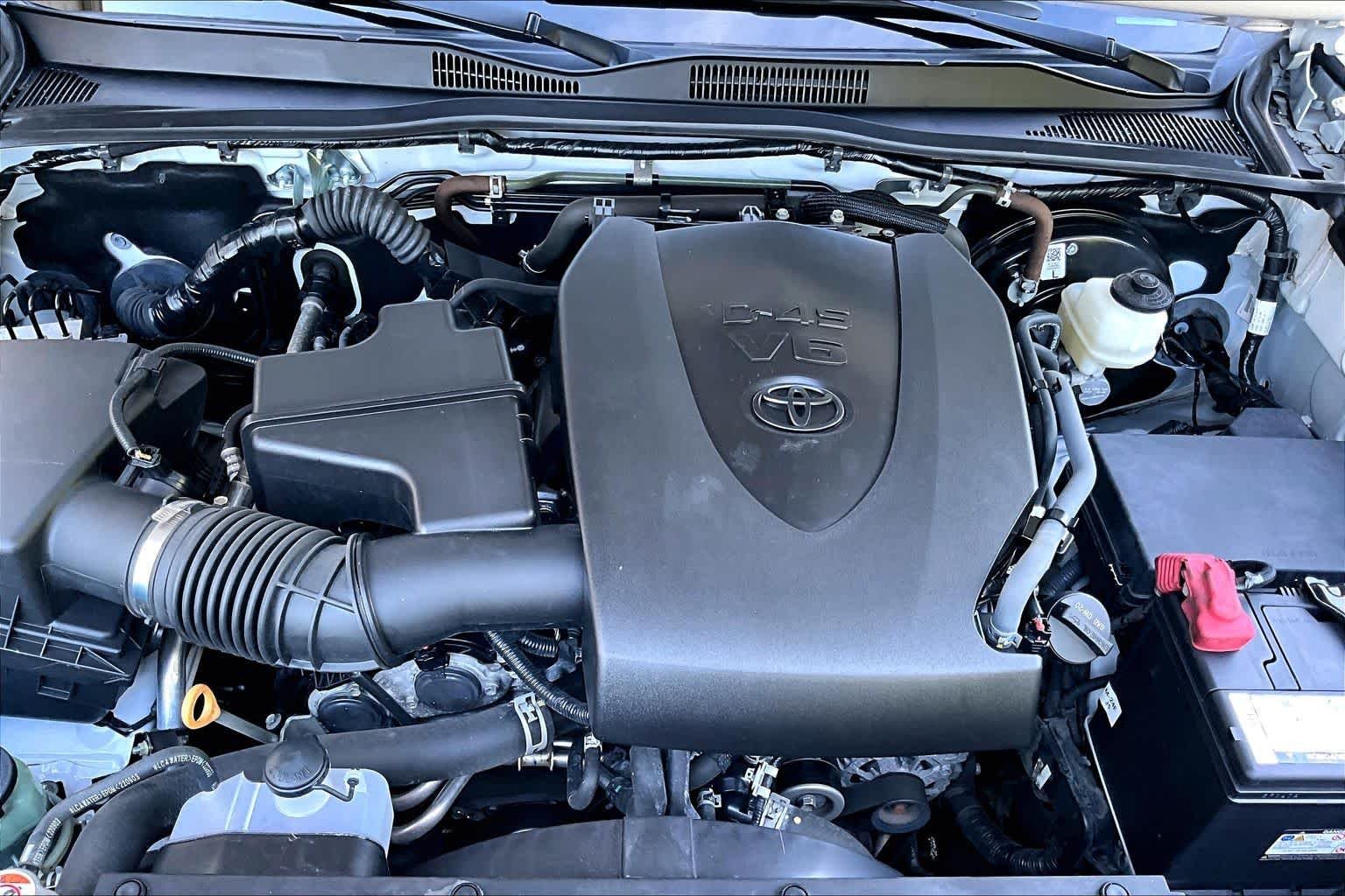 Used 2023 Ice Cap Toyota SR image 31