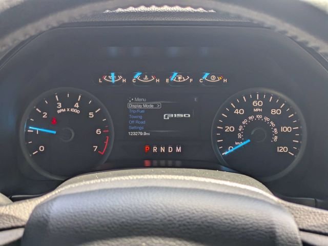 Used 2020 Black Ford XLT image 29