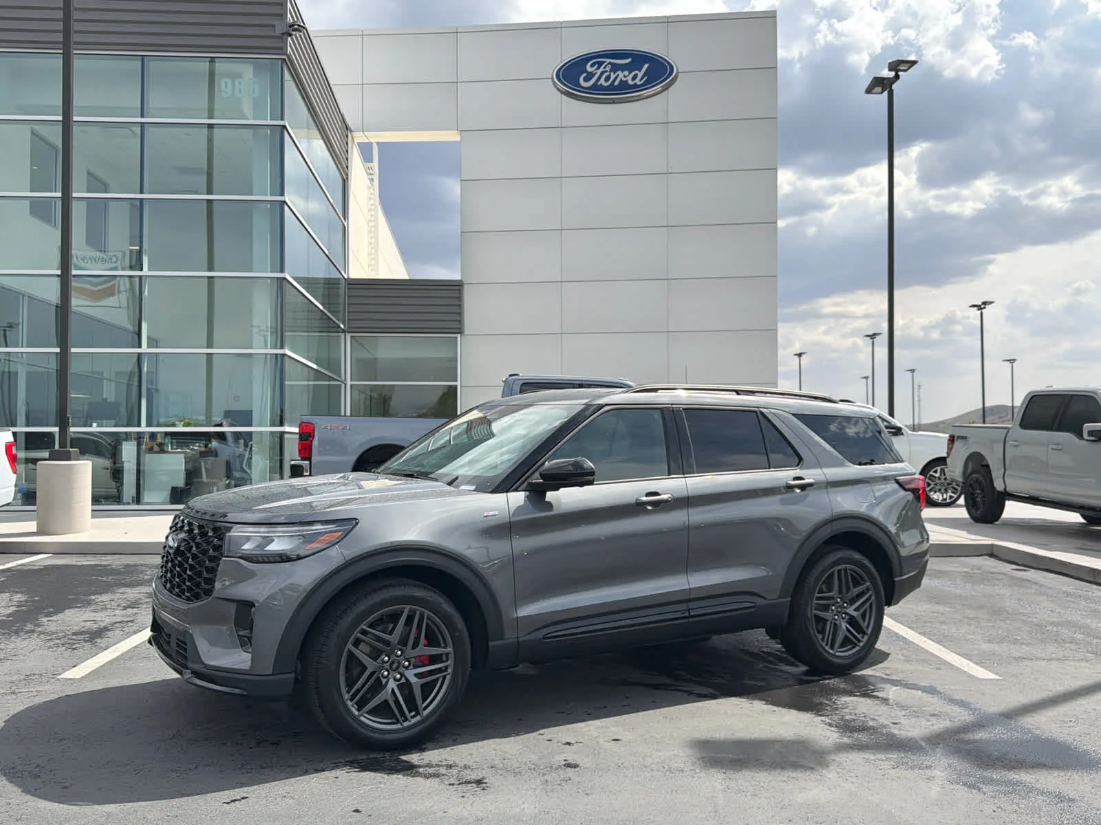 2026 Ford Explorer ST-LINE 4WD's photo