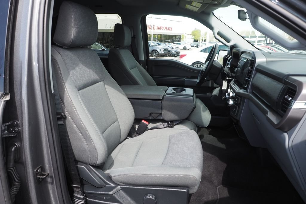 Used 2025 Gray Ford XLT image 21