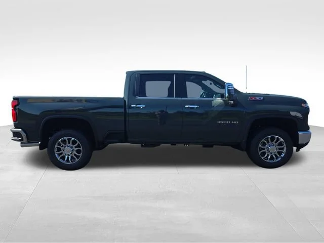 2026 Chevrolet Silverado 3500 HD LTZ - Photo 6