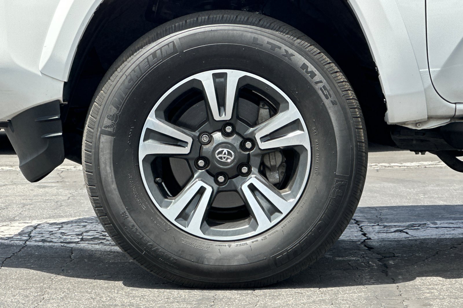 Certified Used 2019 Super White Toyota SR5 image 25