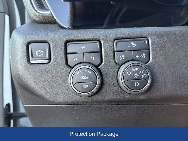 Used 2025 White Chevrolet LT image 13