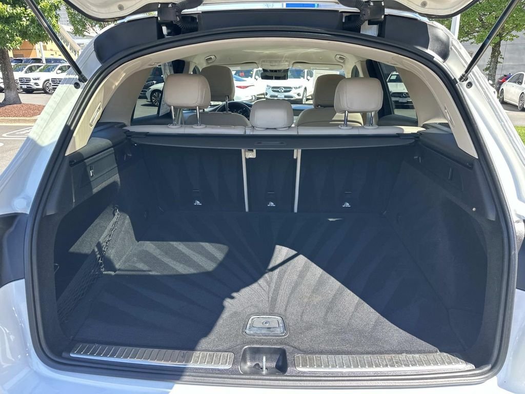 Certified Used 2022 Polar White Mercedes-Benz GLC 300 image 14