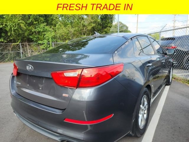 Used 2015 Gray Kia LX image 3