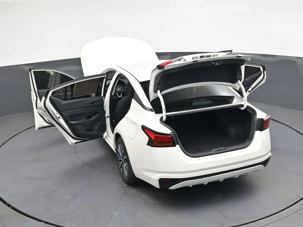 Used 2023 White Nissan 2.5 SV image 53