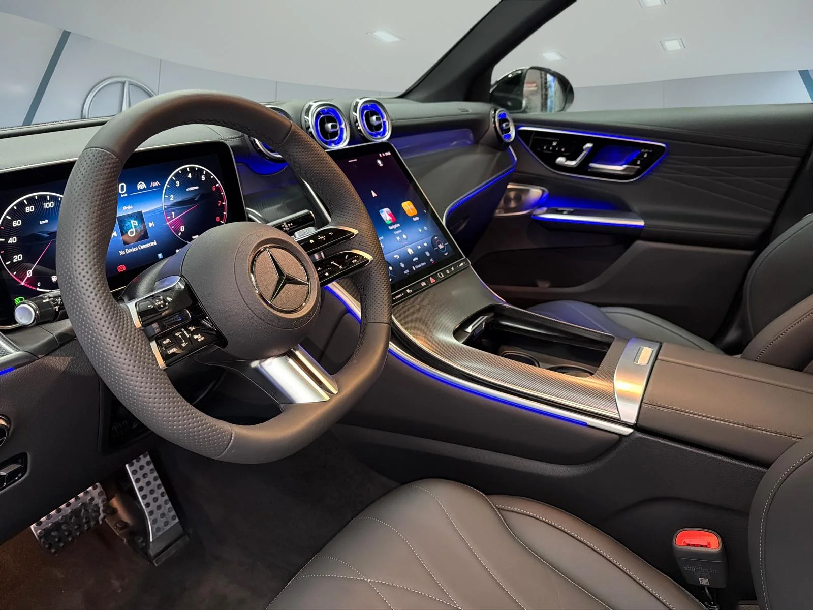 New 2026 White Mercedes-Benz 300 4matic Suv image 10