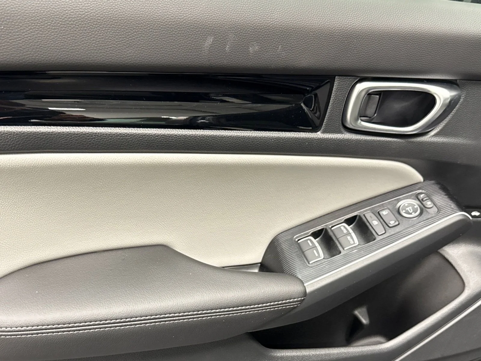 New 2026 Platinum White Pearl Honda Sport Touring image 6