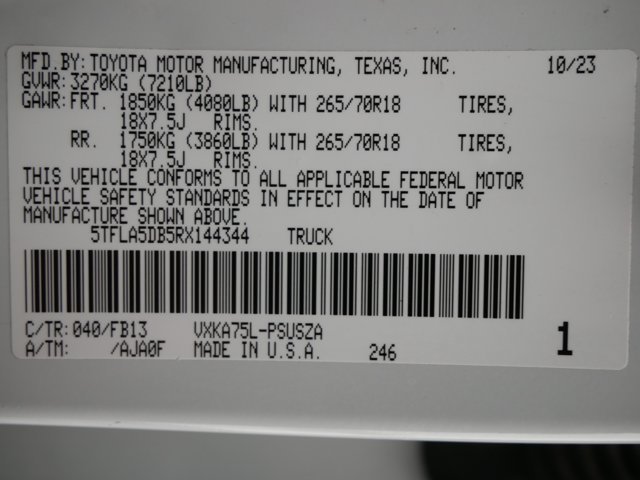 Used 2024 Ice Cap Toyota Crew Cab SR5 w/ Convenience Pkg image 31