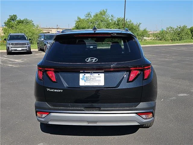 New 2026 Phantom Black Hyundai SEL image 4