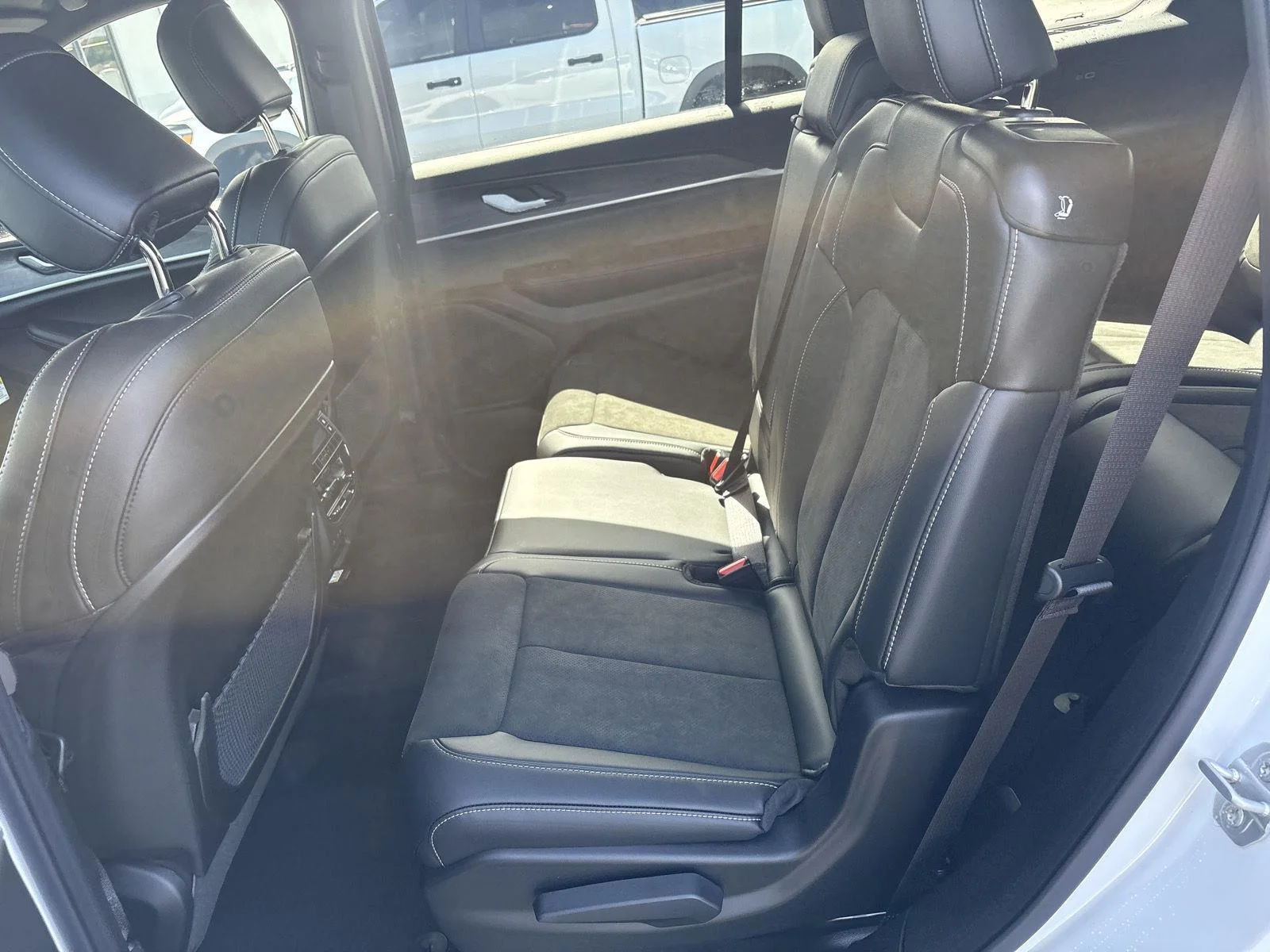New 2026 Bright White Clearcoat Jeep Laredo Altitude image 10