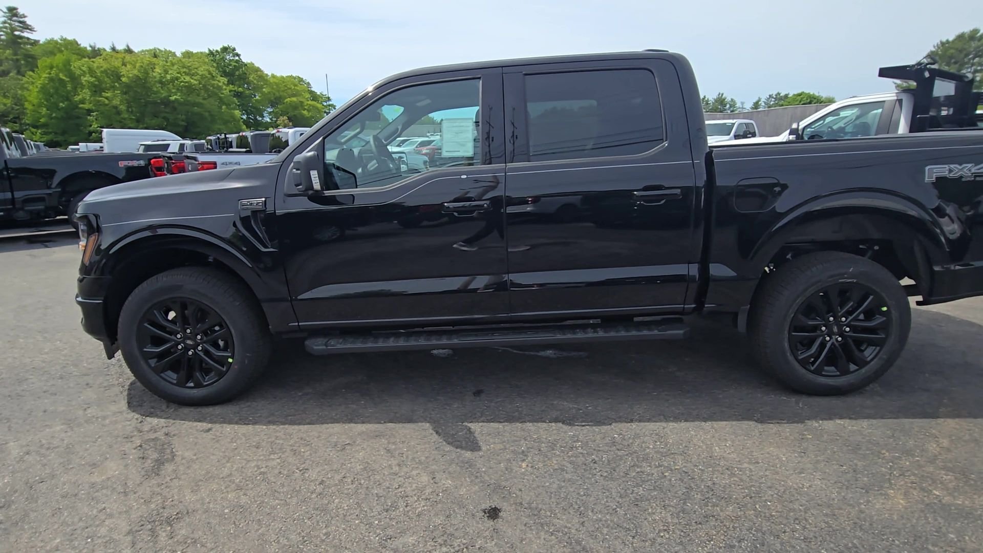 New 2026 Agate Black Metallic Ford XLT image 15