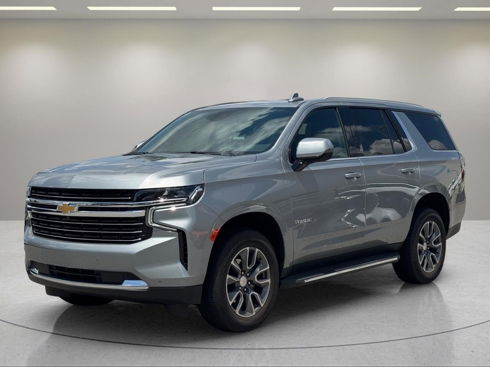 Used 2024 Sterling Gray Metallic Chevrolet LT image 1