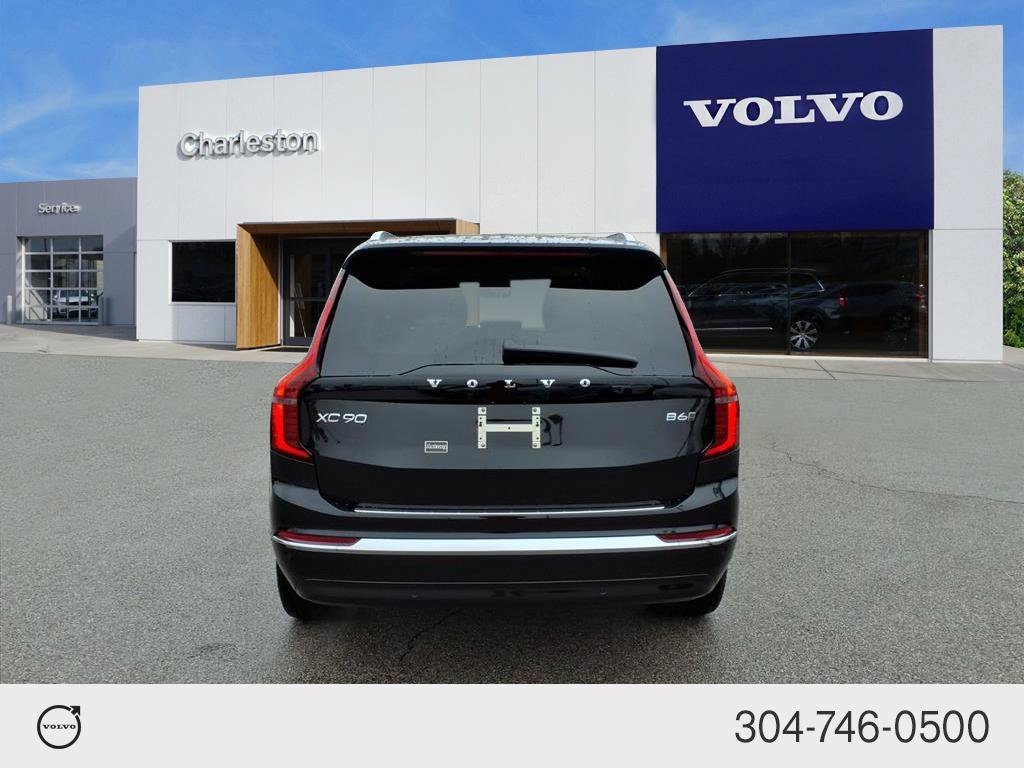 Certified Used 2026 Onyx Black Metallic Volvo Plus image 4