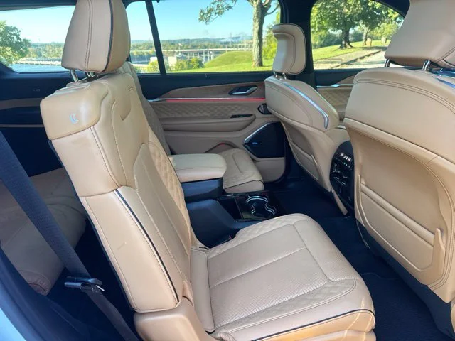 Used 2025 White Jeep Summit image 11