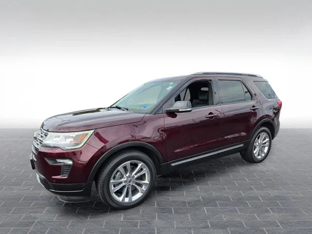 Used 2018 Red Ford XLT image 3