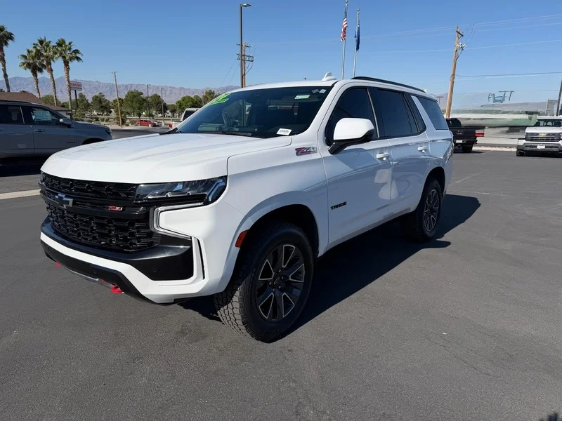 Used 2024 Summit White Chevrolet Z71 image 7