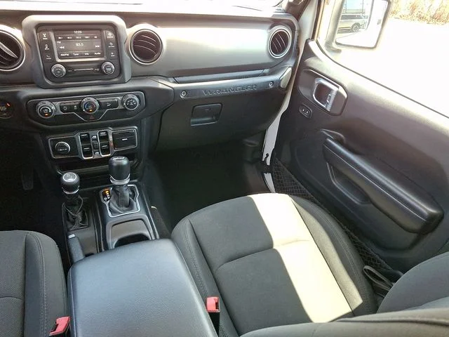 Used 2018 White Jeep Unlimited Sport S image 16
