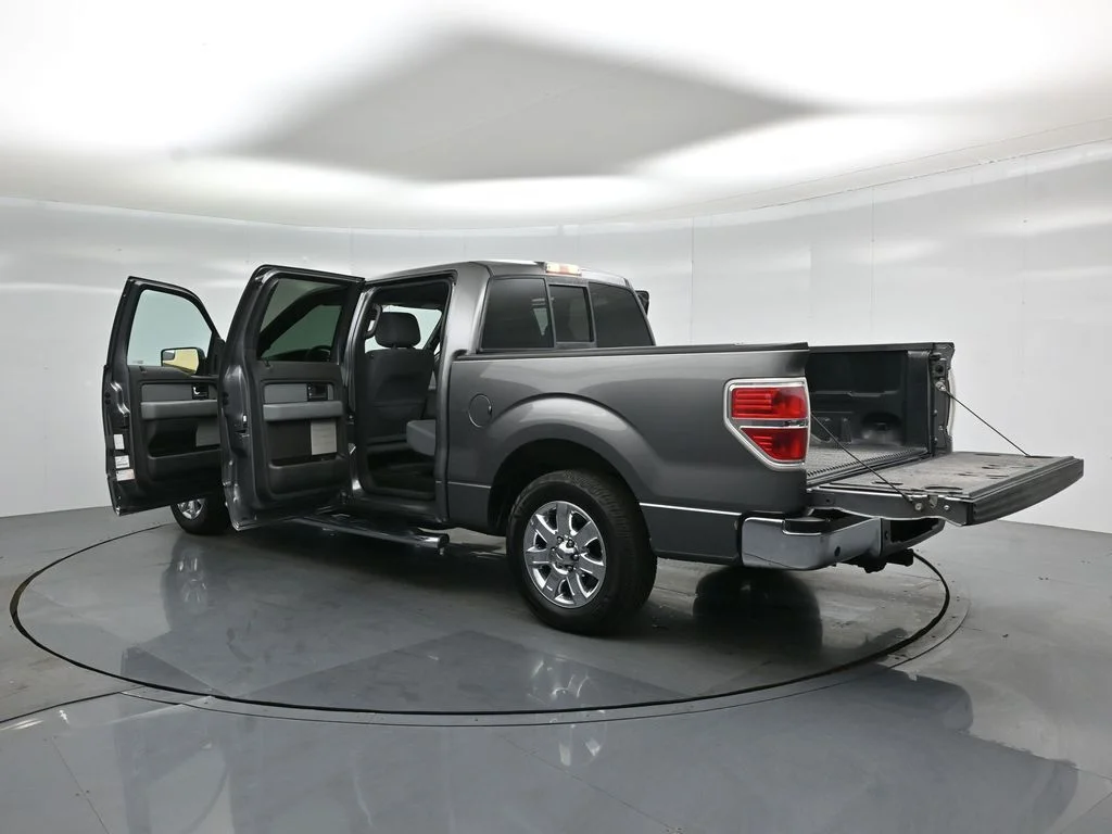 Used 2013 Gray Ford XLT image 29