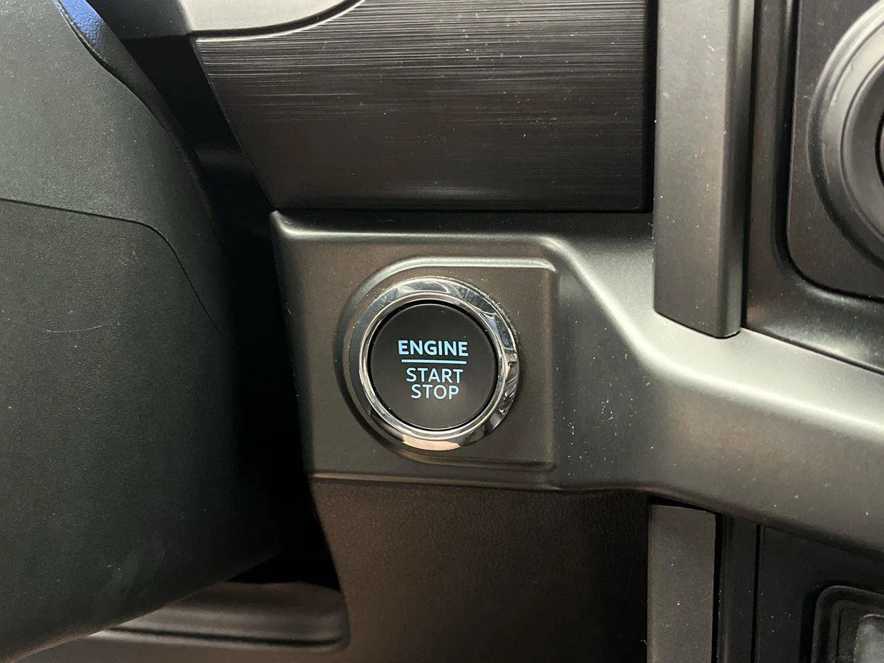 Used 2024 Black Ford XLT image 22