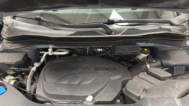 Used 2022 Gray Honda Touring image 29
