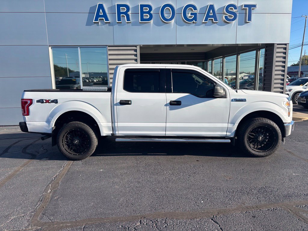 Used 2017 Oxford White Ford XLT image 4