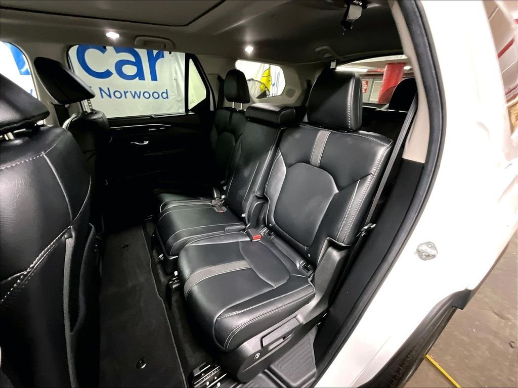 Used 2024 White Honda Touring image 15