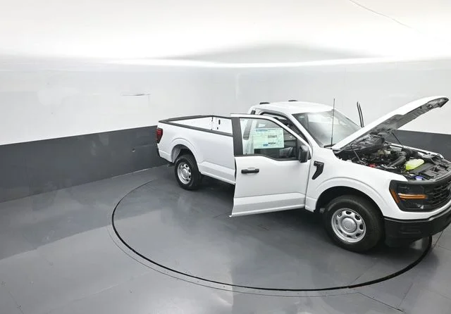 New 2026 Oxford White Ford XL image 27