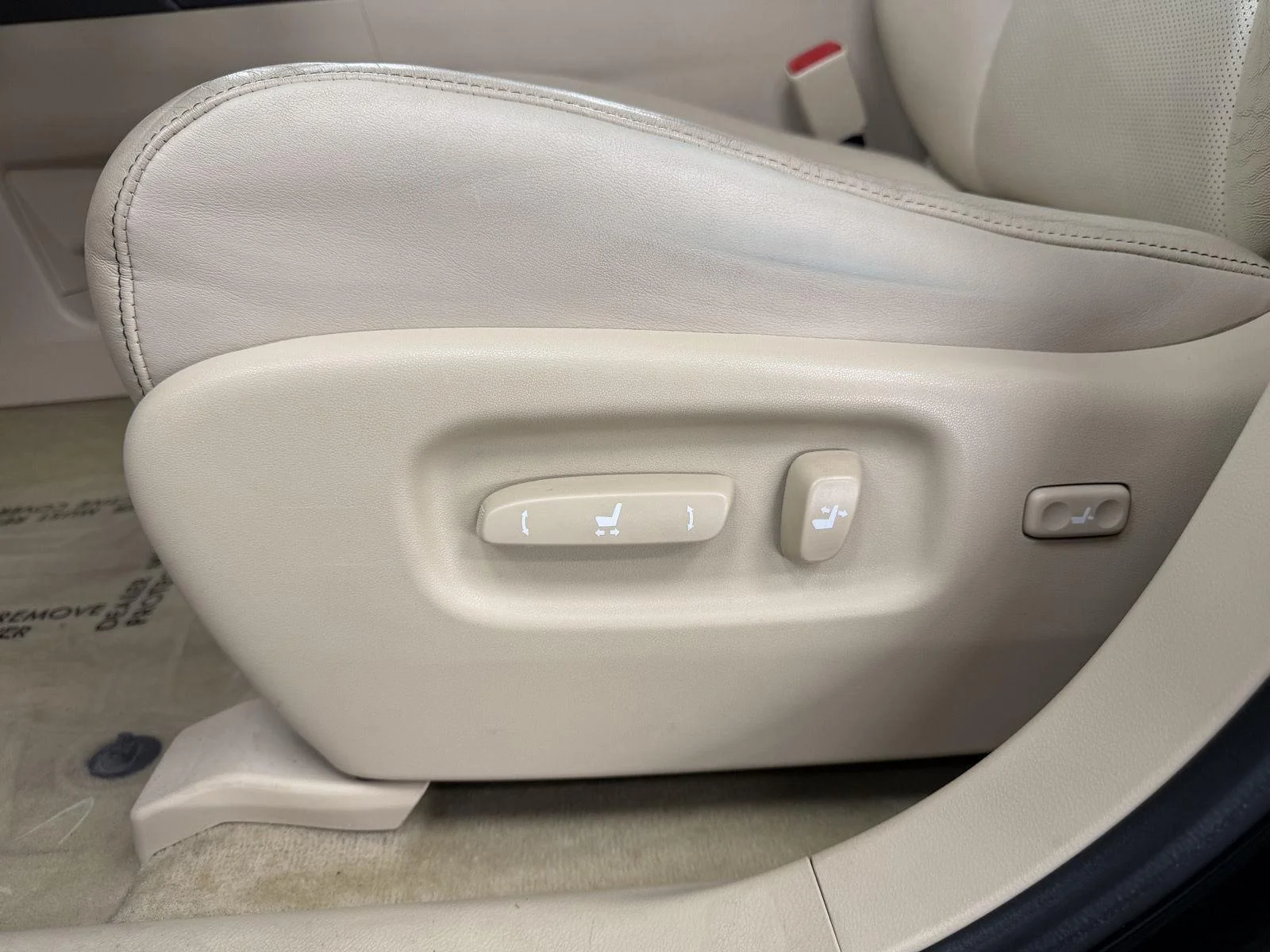 Used 2013 Obsidian Lexus Base image 14