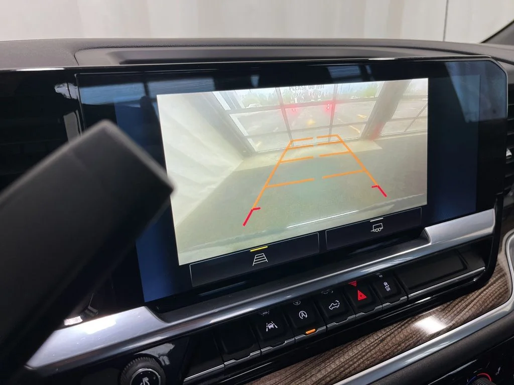 Used 2022 Gray Chevrolet LT image 9