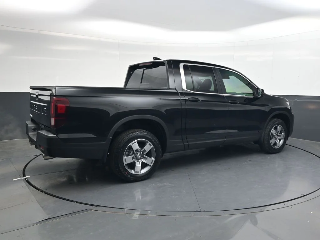 New 2026 Crystal Black Pearl Honda RTL image 4
