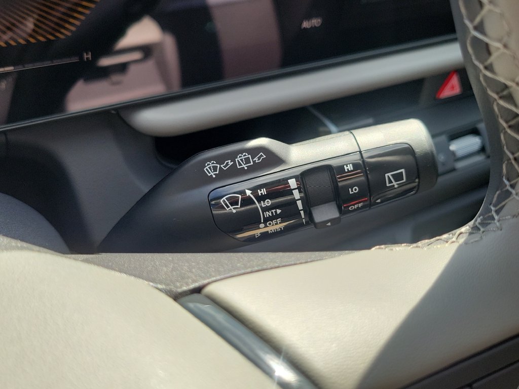 New 2027 Interstellar Gray Kia EX image 30