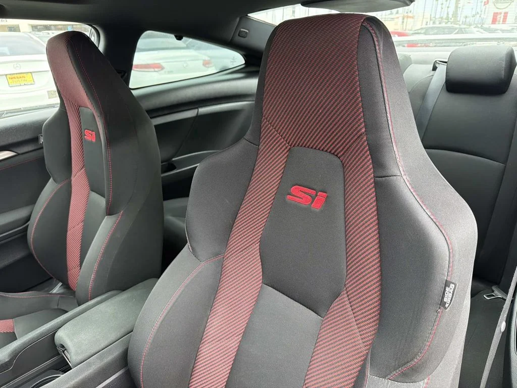 Used 2020 Platinum White Pearl Honda Si image 18