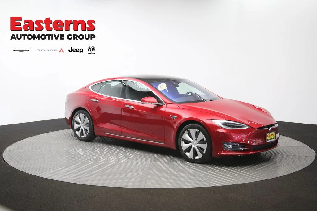 Used 2020 Red Tesla Long Range Plus image 44