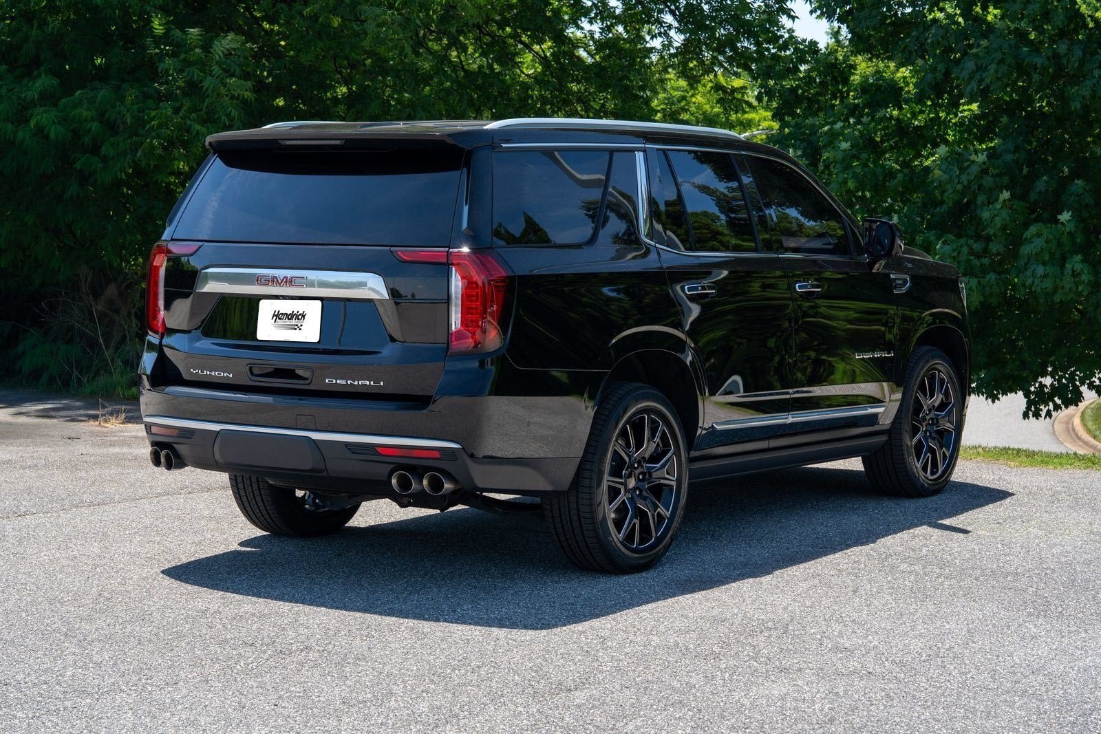 Used 2024 Onyx Black GMC Denali image 8