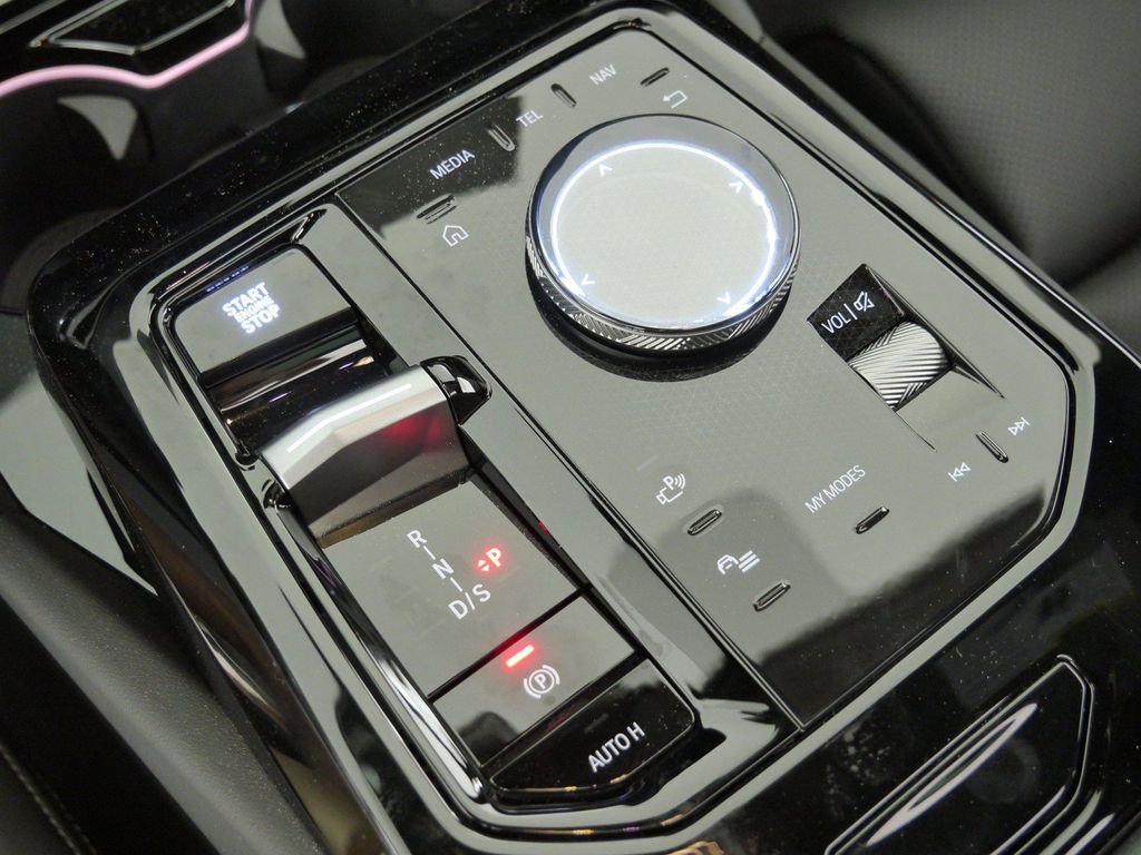 New 2027 Oxide Grey Metallic BMW 540i xDrive image 48