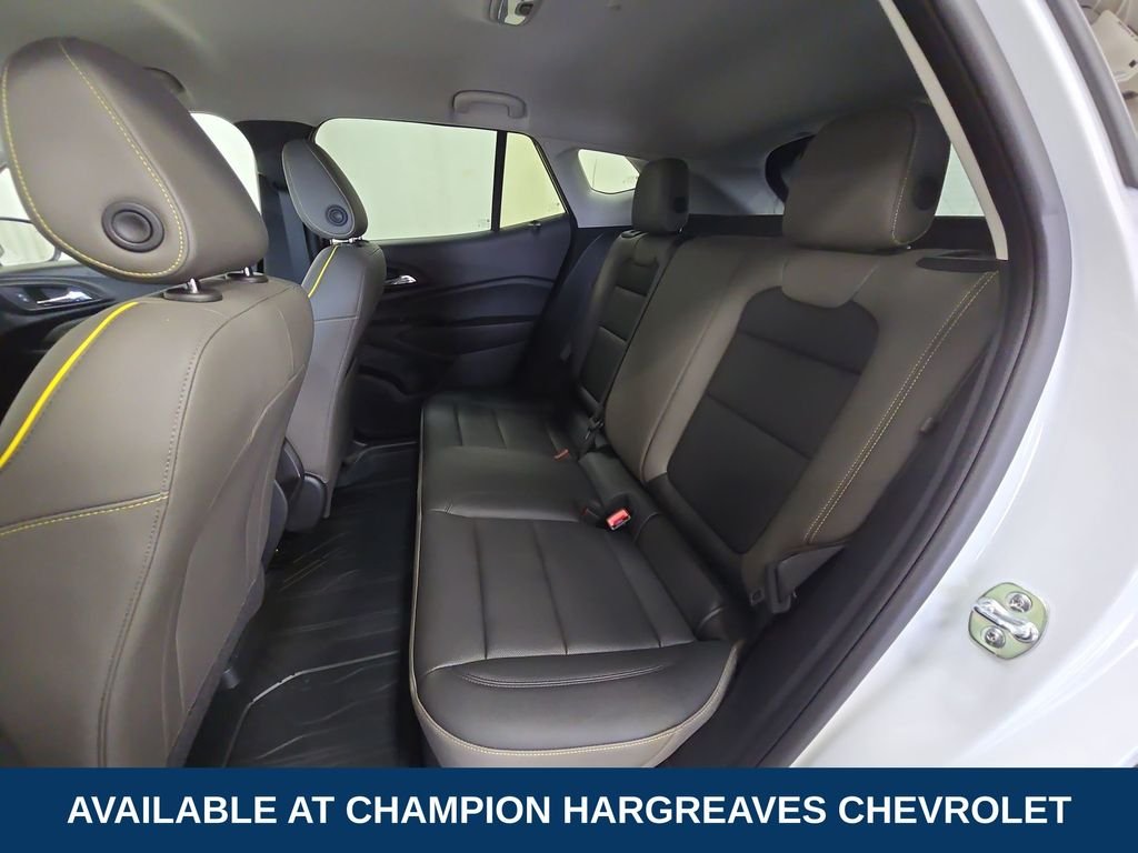 Used 2025 Summit White Chevrolet ACTIV image 33