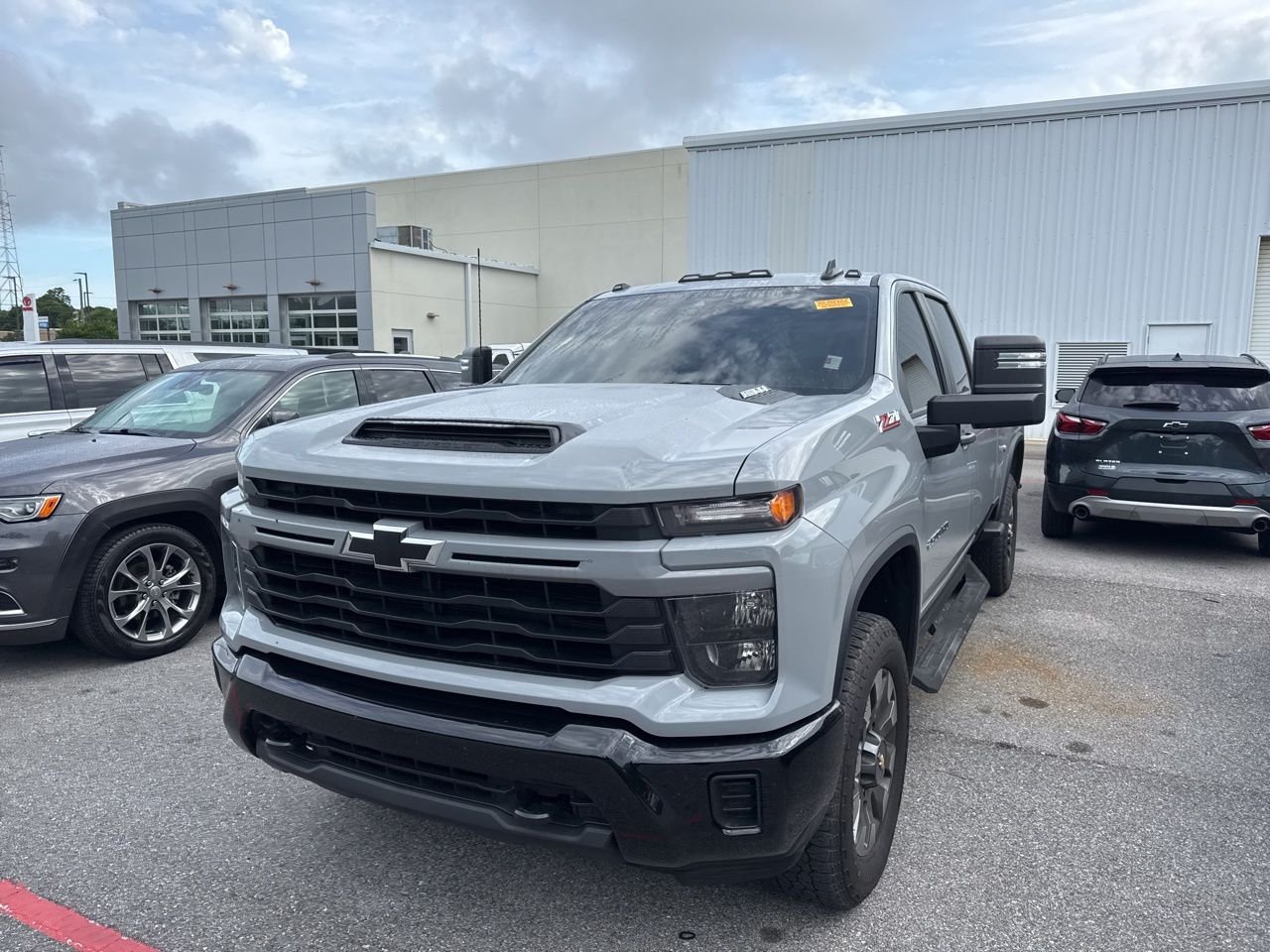 2025 Chevrolet Silverado HD Custom 4WD Crew Cab Standard Box's photo