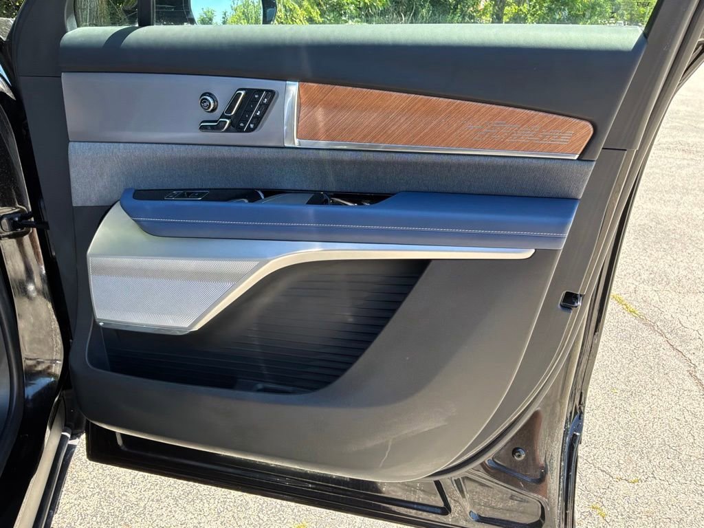 2026 Cadillac VISTIQ Premium Luxury - Photo 24